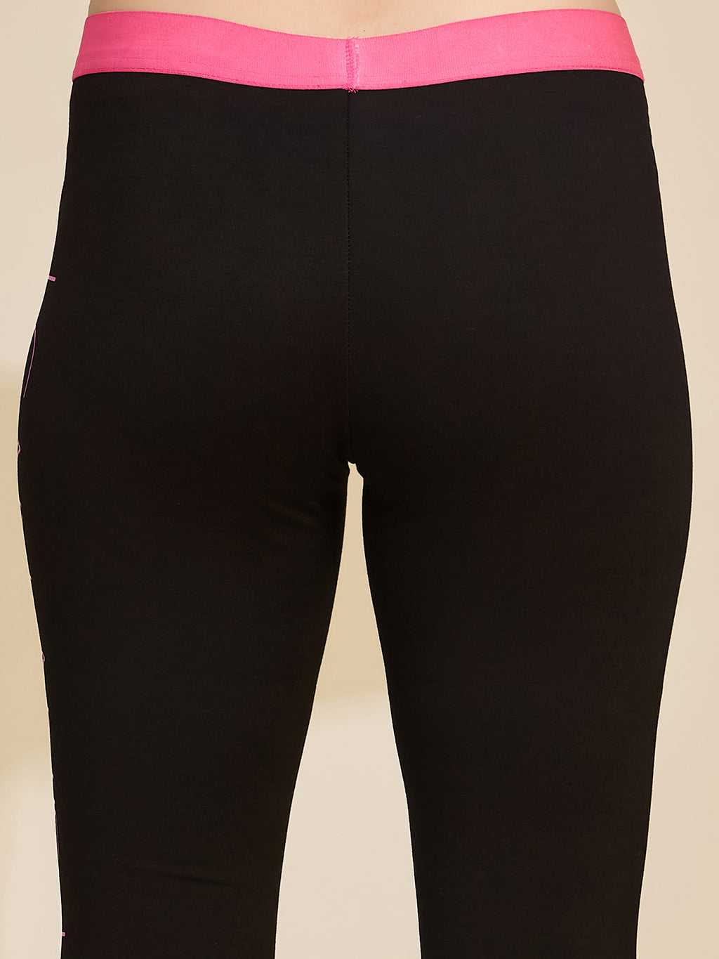 Black Women's Mid-Rise Graphic Print Ponte Roma Leggings
